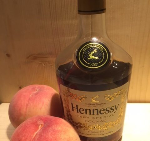 明日からの連休の福巡り限定餡は、コニャック桃餡です！